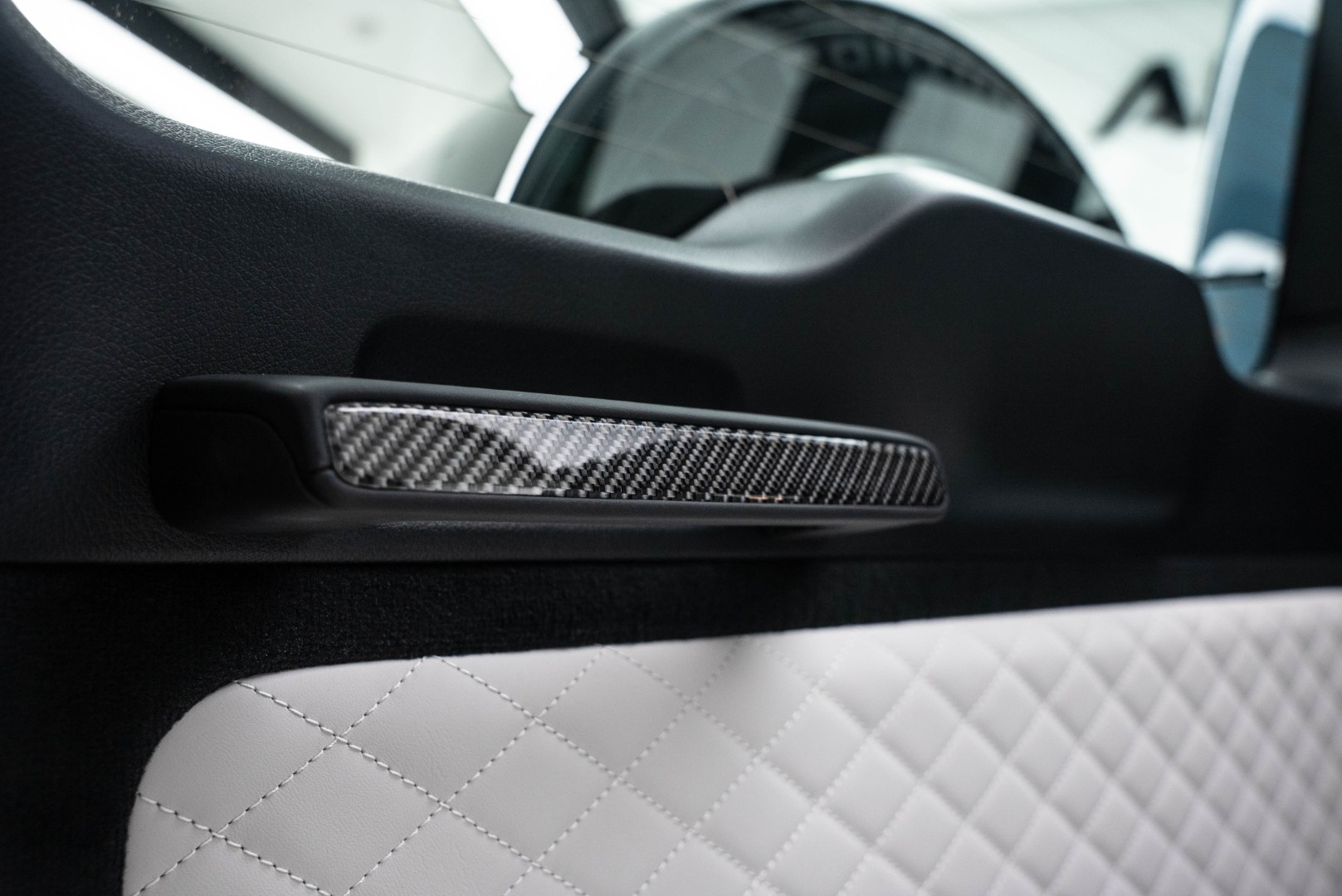 2025 MERCEDES BENZ G63 AMG | EXTENDED NIGHT PACKAGE | MANUFAKTUR NAPPA LEATHER DIAMOND QUILT | REAR